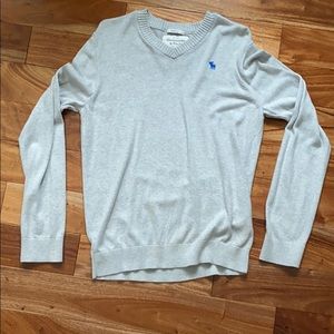 Abercrombie & Fitch Tight Fitting V Neck Sweater